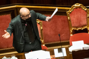 Crisi delle materie prime, perché mancano e quali iniziative sta prendendo il governo