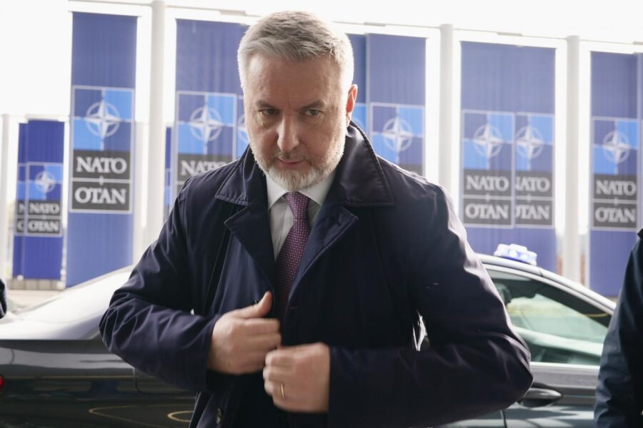 “Guerini disse no a 400 russi in Italia”: quel “niet” alla missione covid che fece infuriare Mosca