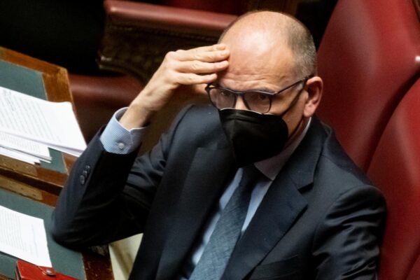 Armi e giustizia, il vero Dna del Pd e il doppio gioco con i 5 Stelle di Conte Armi e giustizia, il vero Dna del Pd e il doppio gioco con i 5 Stelle di Conte