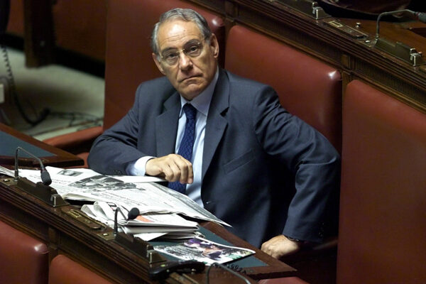 “Perché Kiev non può entrare nella Nato”, intervista a Franco Angioni