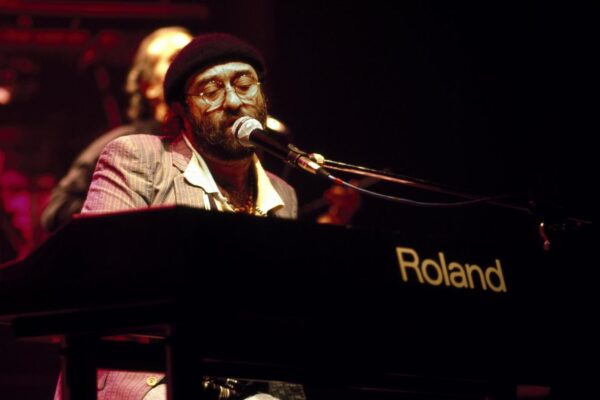 LaPresse01-03-2012 Lutto nel mondo della musica, e’ morto Lucio DallaNella foto: Lucio Dalla negli anni 60