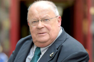 GIULIANO CAZZOLA ECONOMISTA