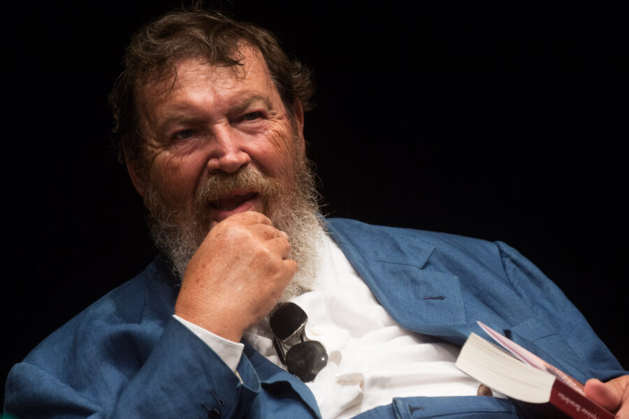 L’isolamento di Giuliano Ferrara e l’editore unico “pro guerra”: mi sono finto pazzo per non fare il soldato