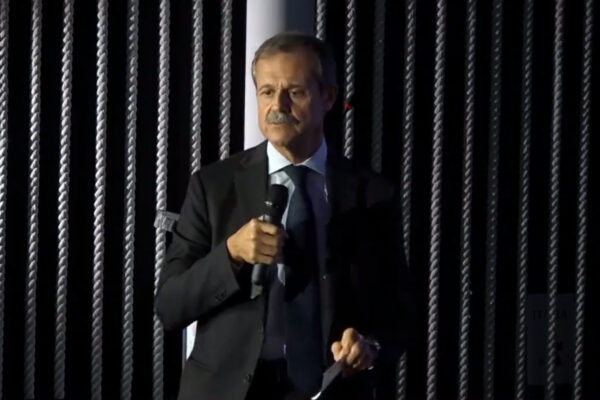 “La guerra infinita e l’obiettivo di Putin di allargare il conflitto in altre zone”,  intervista all’ambasciatore Massolo