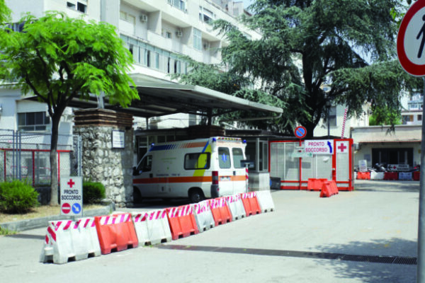 Il video del sesso in ospedale tra medico e infermiera, vendetta e gogna dopo tre anni: “Azione strumentale”