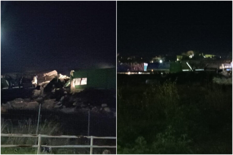 Dramma in autostrada, tir sfonda barriera e precipita nel vuoto: camionista in condizioni disperate