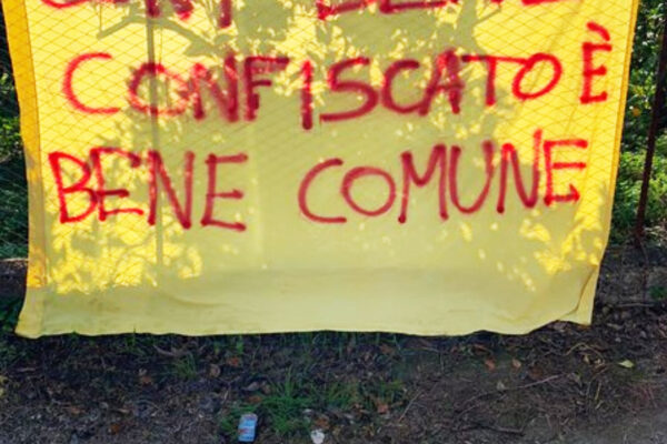 L’ex casa di Pupetta Maresca inagibile, il flop dei beni confiscati alla camorra: sigilli, passerelle e abbandono…