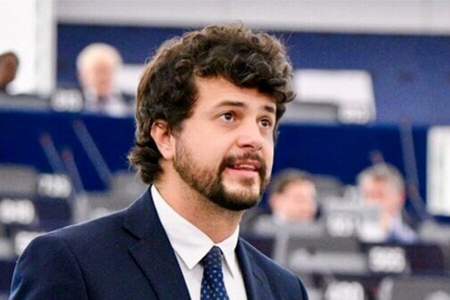 “Cosa deve concedere Zelensky per salvaguardare la sovranità dell’Ucraina”, intervista all’eurodeputato Benifei