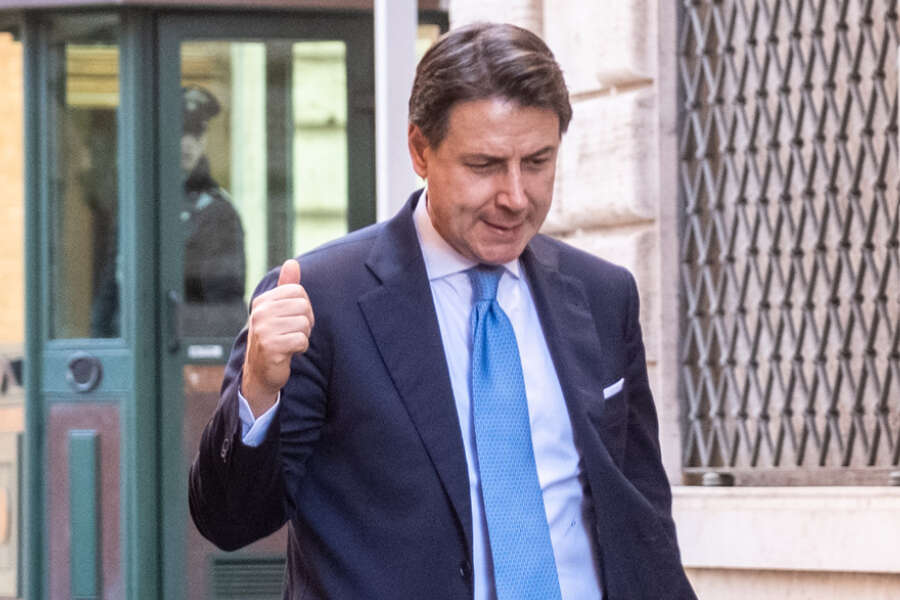 Giuseppe Conte si ‘salva’, rigettato il ricorso contro la leadership del Movimento: la decisione del tribunale di Napoli