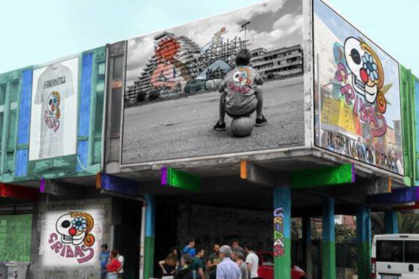 Il Gridas “è abusivo”, Scampia rischia di perdere il risveglio culturale. Flop di Comune e Regione ma “non ci muoviamo da qui”