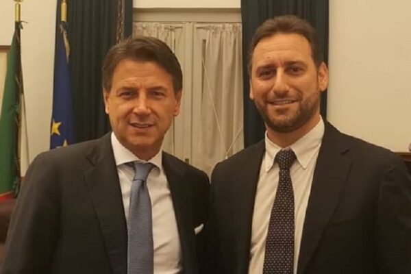 “Putin da ospitare alla Camera come Zelensky”, la bizzarra proposta del grillino Grimaldi