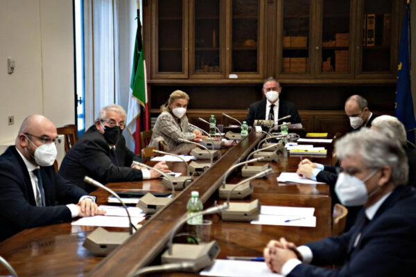 “Intercettazioni fuorilegge”, il Copasir contro gli abusi detto Pm