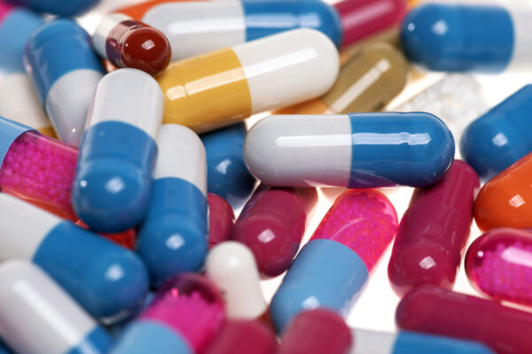 SANITA’ INDUSTRIA FARMACEUTICA PILLOLA PILLOLE FARMACO FARMACI MEDICINA MEDICINE MEDICINALE MEDICINALI CURA CURE
CAPSULA CAPSULE PASTICCA PASTICCHE COMPRESSA COMPRESSE