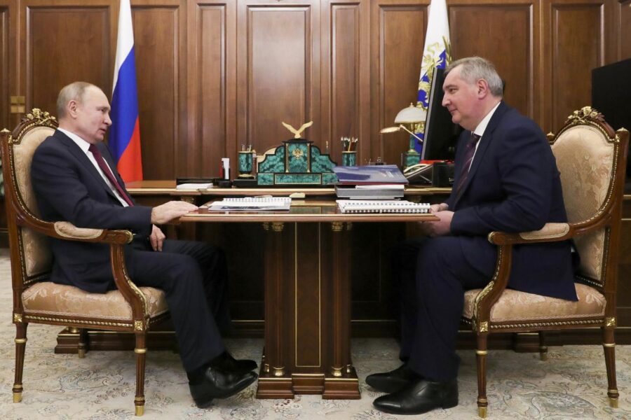 La bufala russa sulle ‘armi etniche’ di Kiev finanziate dal Pentagono: “Rendono le nostre donne sterili e intolleranti al cibo”