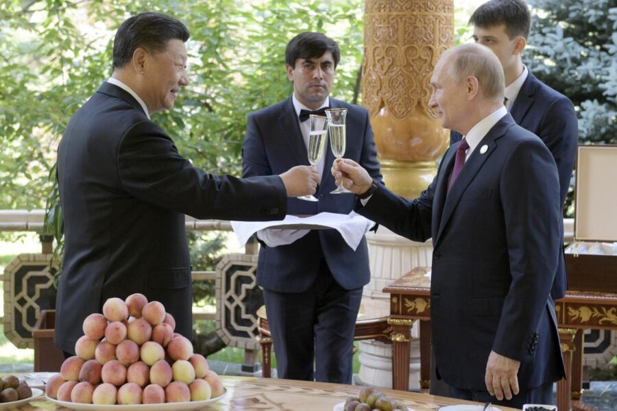 Il piano cinese per comprare i colossi russi svalutati: così Putin rischia di diventare il Lukashenko di Xi Jinping