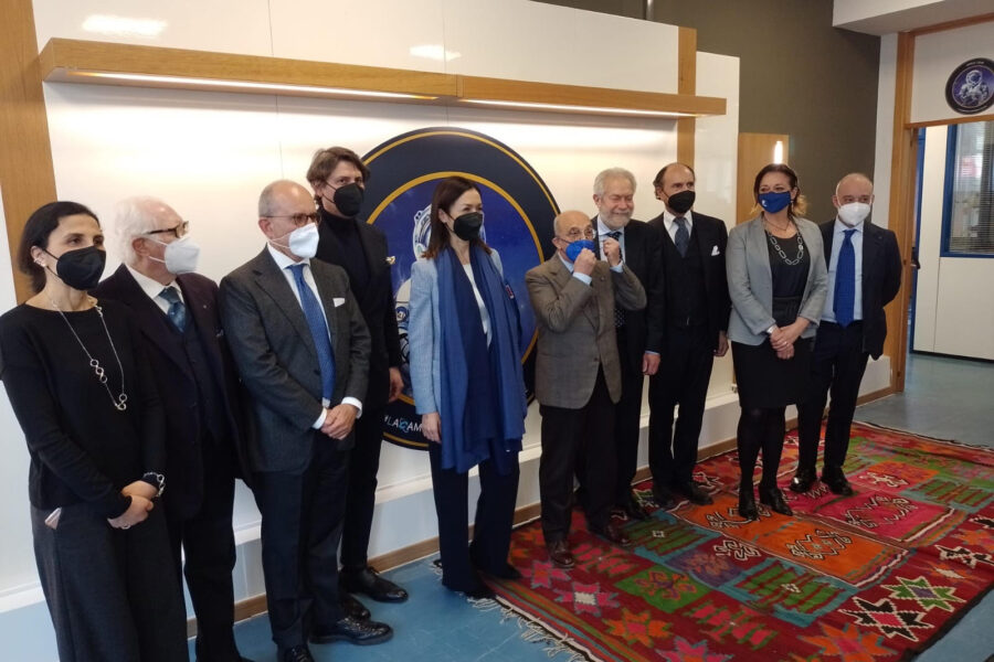 La ministra Carfagna inaugura i laboratori del Polo Aerospaziale di Napoli