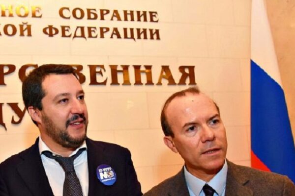 I rapporti tra Lega e Putin, due inchieste puntano il dito contro il partito: il caso della risoluzione ‘dettata’ da Mosca sulla Crimea