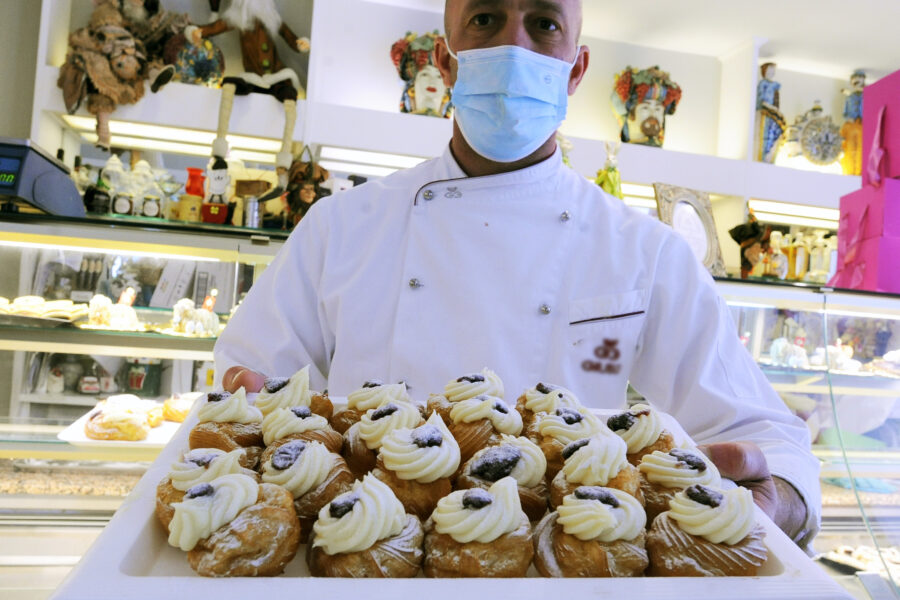 LE ZEPPOLE DI SAN GIUSEPPE PER LA FESTA DEL PAPA’, PASTICCERIA, PASTE, PASTICCERE