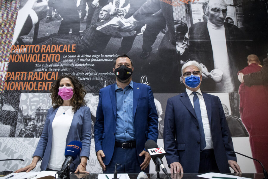 Referendum sulla giustizia a rischio, manca la comunicazione e i partiti manettari “si leccano i baffi”