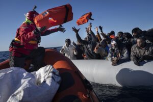 Quanti migranti sono morti annegati nel 2021 per raggiungere l’Italia? Una strage senza fine