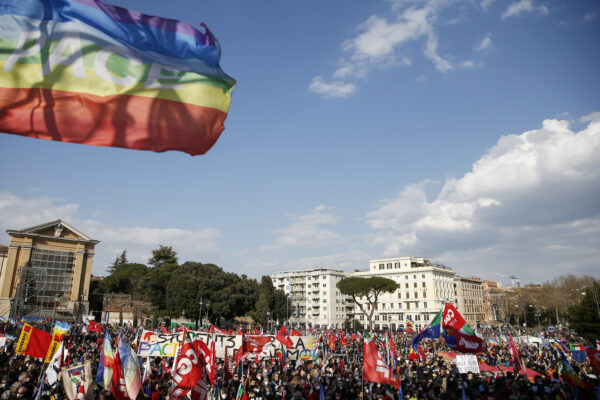 La resistenza è morta dopo la Shoah, Hiroshima e il Vietnam: solo il pacifismo difende la lotta partigiana