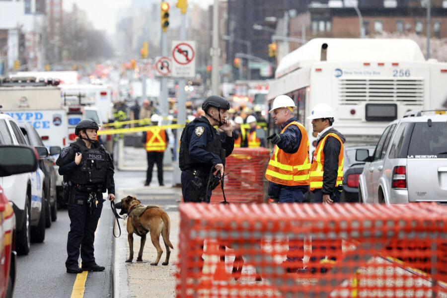 New York, torna la paura terrorismo dopo gli spari nella metro a Brooklyn