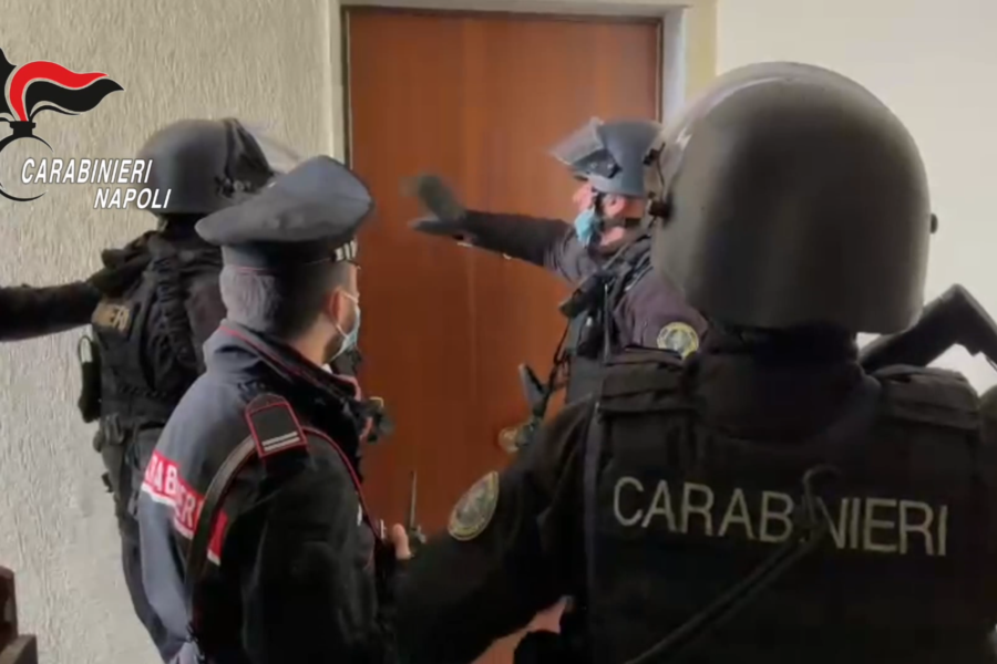 Camorra, 27 arresti dopo i raid e le bombe: decapitati i clan della 167 di Arzano