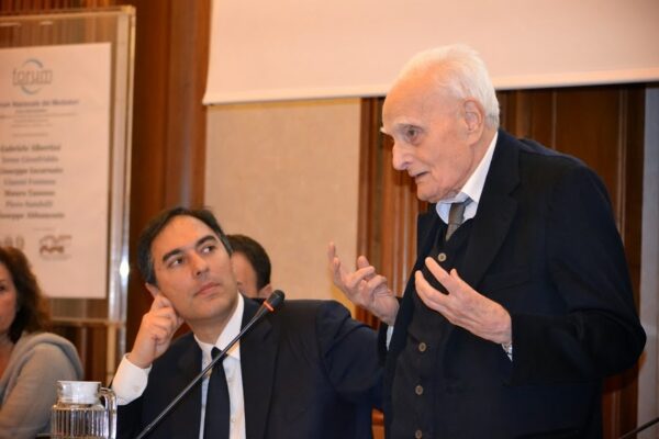 A Castel Capuano il busto in memoria del professor Giuseppe Abbamonte