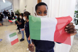 Ius scholae serve a far crescere buoni cittadini, l’opportunità che sfugge a chi attacca Tajani Ius scholae serve a far crescere buoni cittadini, l’opportunità che sfugge a chi attacca Tajani