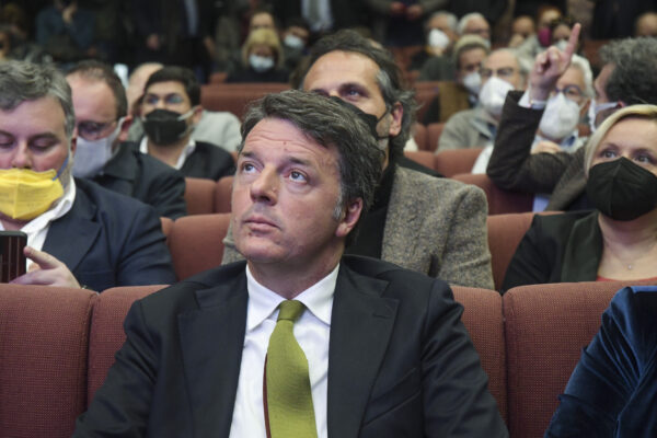 Renzi sfida i Pm di Firenze: “Hanno violato la Costituzione”