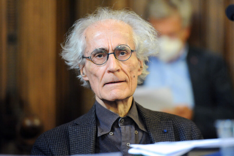 “La sinistra e l’Europa non esistono. Putin dittatore? Anche Garibaldi fece lo stesso a Napoli”, intervista a Luciano Canfora