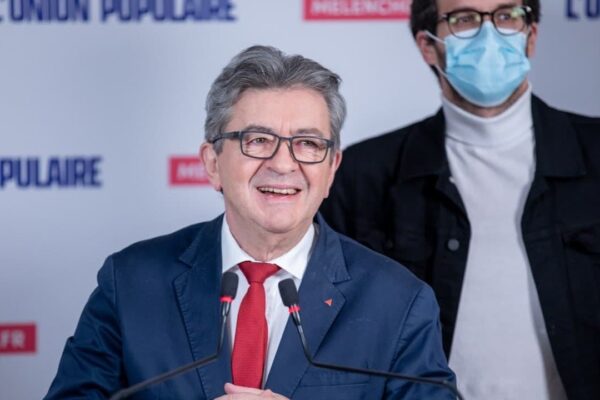Elezioni Francia, è la giornata degli elettori di Mélenchon: il non voto ha già battuto Macron e Le Pen: Elezioni Francia, è la giornata degli elettori di Mélenchon: il non voto ha già battuto Macron e Le Pen: