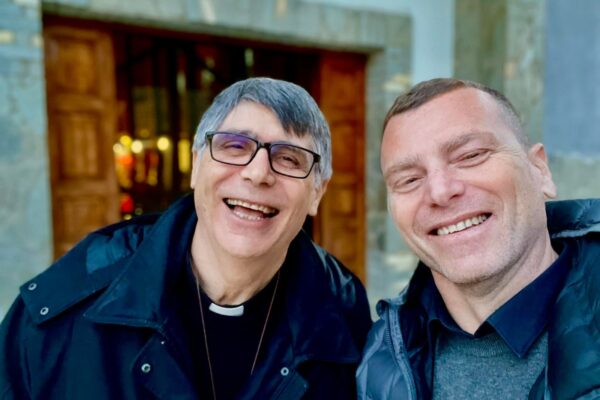 “Scorta don Patriciello? La camorra vince ancora, qui lo Stato viene a dire solo che non c’è”, intervista a Luigi Leonardi