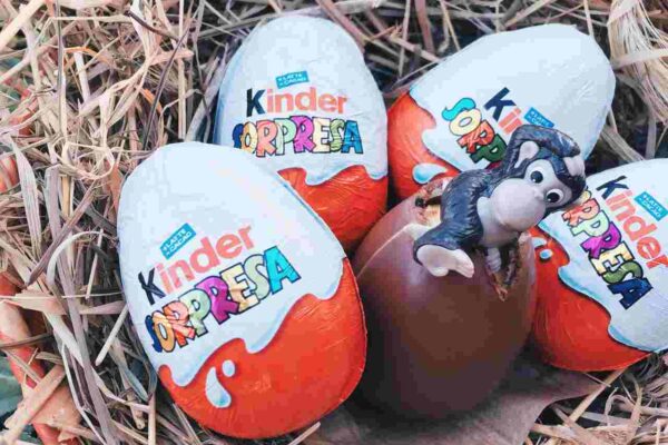 Troppi casi di salmonella con gli ovetti Kinder, chiusa fabbrica della Ferrero: “Scusateci ma uova di Pasqua sono buone”
