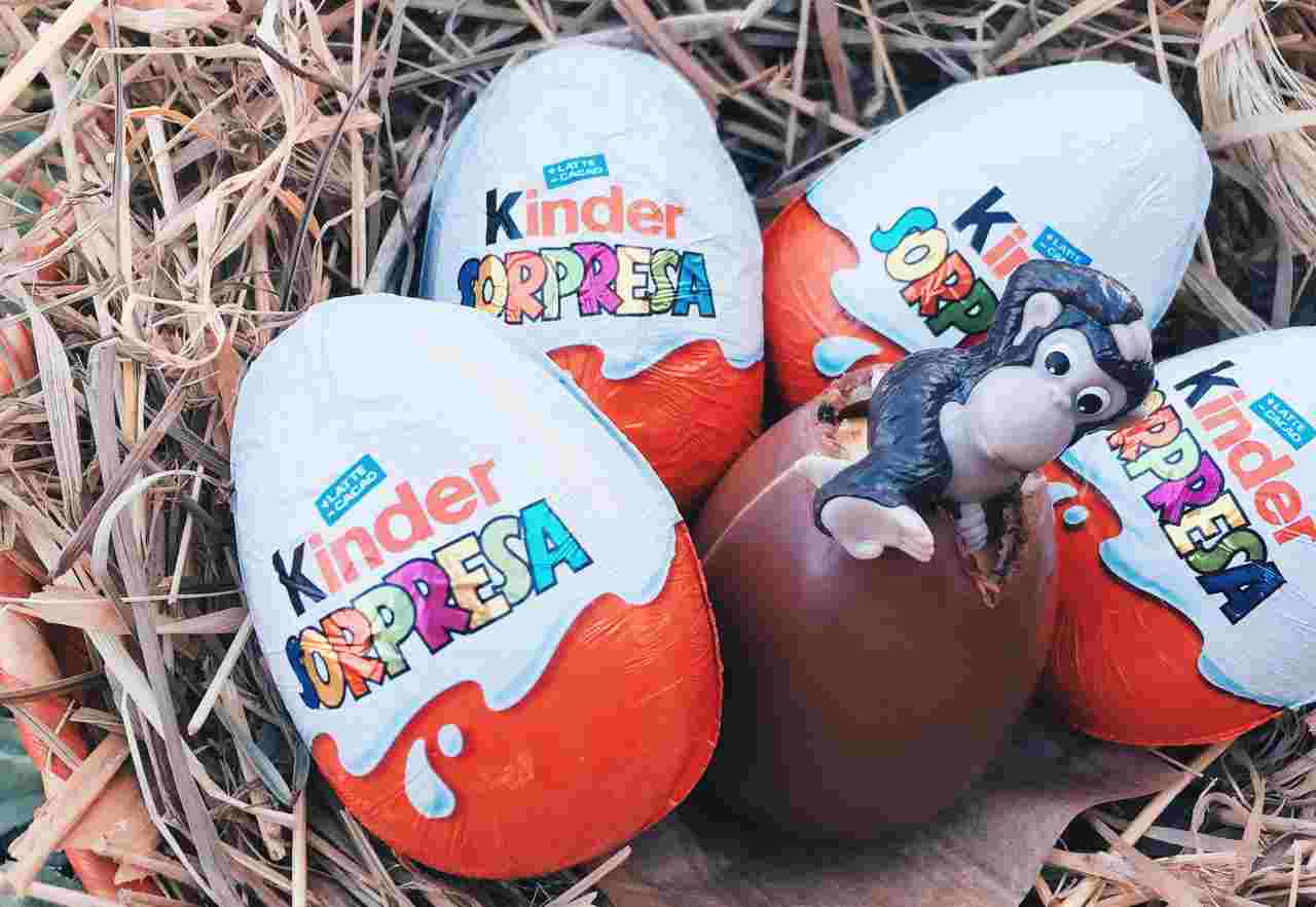 Troppi casi di salmonella con gli ovetti Kinder, chiusa fabbrica della  Ferrero: Scusateci ma uova di Pasqua sono buone