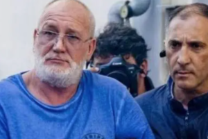 Da boss a pentito dopo l’arresto del figlio, la storia di Luigi Cimmino: l’agguato dove morì Silvia Ruotolo, i libri di Grisham e il legame con l’Alleanza Da boss a pentito dopo l’arresto del figlio, la storia di Luigi Cimmino: l’agguato dove morì Silvia Ruotolo, i libri di Grisham e il legame con l’Alleanza