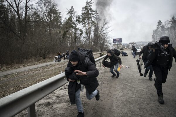 È la guerra perpetua e la sinistra non lo sa È la guerra perpetua e la sinistra non lo sa