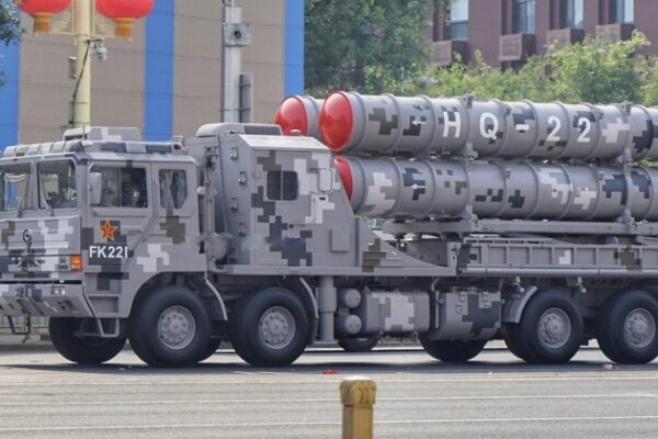 La Cina arma la Serbia, sei aerei carichi di missili inviati a Belgrado: il segnale di Pechino a Biden e Zelensky