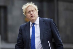 Profughi deportati in Ruanda, la barbarie di Boris Johnson