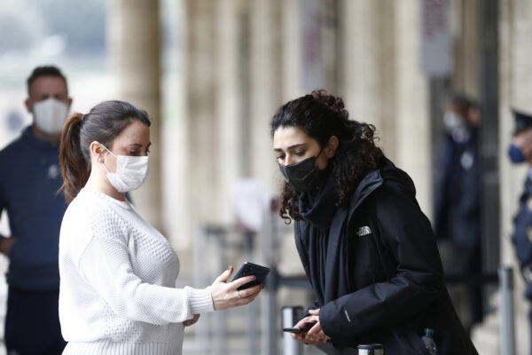 Foto Cecilia Fabiano/ LaPresse 
18 Marzo 2022  Roma (Italia)
Cronaca : 
Nuova Ordinanza per Green Pass e mascherine 
Nella Foto :  controlli all’ingresso di monumenti 

Photo Cecilia Fabiano/ LaPresse
March , 18  2022  Rome (Italy) 
News : 
New rules for Coronavirus 
In The Pic : check in the entrance of monuments