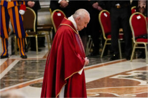 Papa Francesco contro tutti: “Pazzi, avete scelto l’uccisione dei propri fratelli”