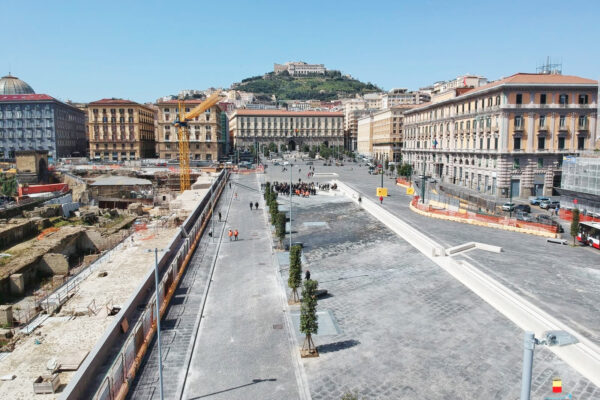 Dopo piazza Municipio, inaugurata anche la stagione della discordia in Comune