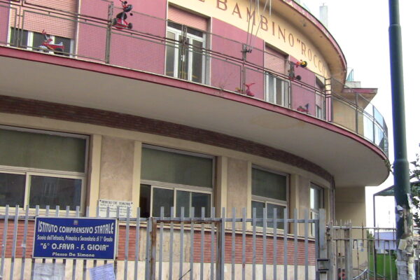 L’appello della preside di Napoli: “Chiediamo il tempo pieno per salvare i giovani ma il Miur dice no”