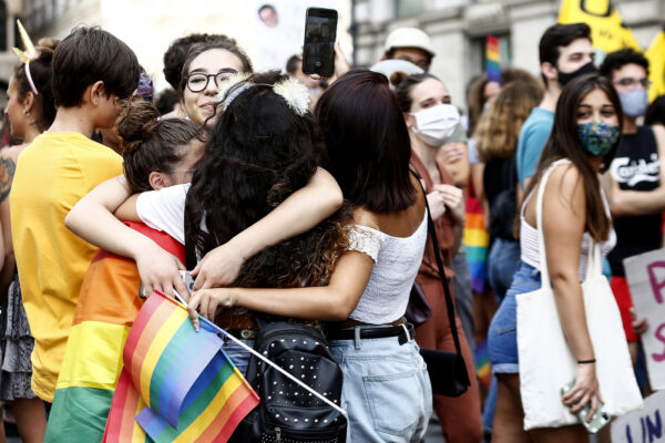 Foto Cecilia Fabiano/ LaPresse 
16 Luglio 2020 Roma   (Italia)
Cronaca 
Manifestazione LGBTQ in favore  della legge Zan che condanna  l’omotransfobia 
Nella Foto : la manifestazione in piazza Santi Apostoli 
Photo Cecilia Fabiano/LaPresse
July 16 , 2020  Rome  (Italy) 
News
LGBTQ protest in support of Zan law the law that condemn the discrimination
In the pic : the protesters in Santi Apostoli Square