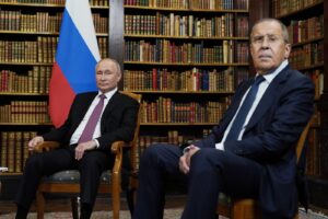 I timori di Putin e del Cremlino, dopo Bondarev altri 100 diplomatici russi pronti a dimettersi contro la guerra in Ucraina