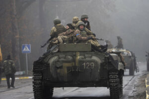 Chi vuole la guerra, chi sono i potenti che fanno il tifo per il conflitto in Ucraina
