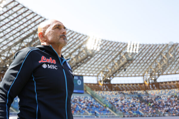 La lezione di Spalletti: superiore alle offese di stampa, tifosi “mariuoli” e De Laurentiis (che a Napoli non ha nulla)