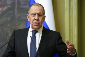 epa09878310 Russian Foreign Minister Sergei Lavrov gestures while speaking during a joint news conference with the Armenian Foreign Minister (not pictured) following their talks in Moscow, Russia, 08 April 2022. The Armenian Foreign Minister is on a working visit in Moscow.  EPA/ALEXANDER ZEMLIANICHENKO / POOL POOL PHOTO