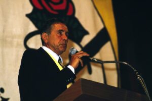 Enzo Tortora moriva 34 anni fa, otto ore di maratona per ricordarlo Enzo Tortora moriva 34 anni fa, otto ore di maratona per ricordarlo