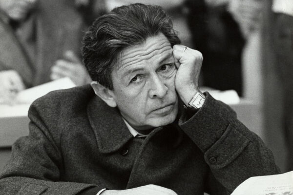 Cento anni fa nasceva Enrico Berlinguer, le sue idee ancora attuali contro il populismo Cento anni fa nasceva Enrico Berlinguer, le sue idee ancora attuali contro il populismo
